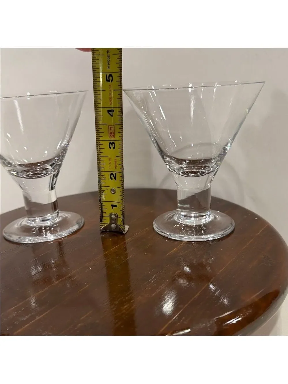 Pair of Stylish Crystal Clear 7 oz Martini/Cocktail Glasses Excellent Condition